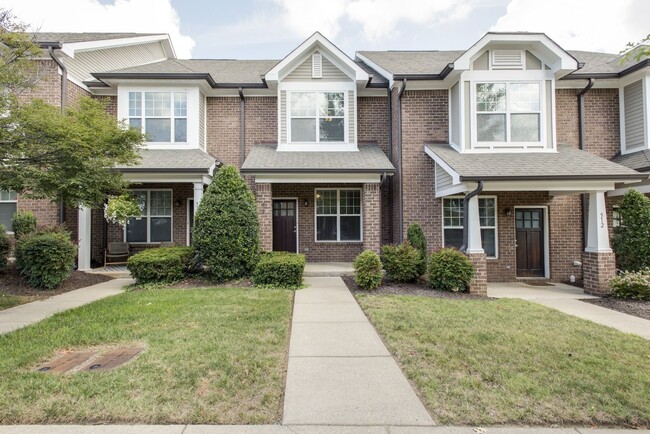 Building Photo - Beautiful Park At Melrose Townhome