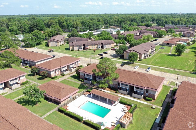 Aerial - Town & Country Apartments