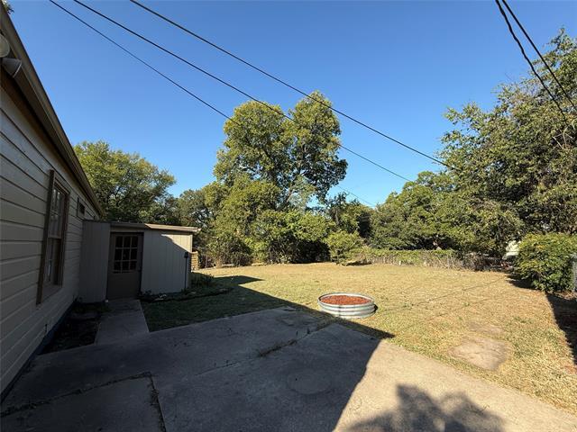 Building Photo - 1321 Smilax Ave