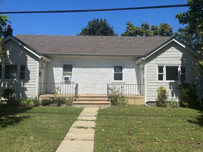 Building Photo - 6A Monroe St