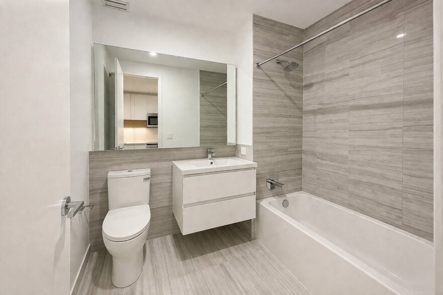 Building Photo - 25 Water St