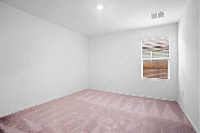 Building Photo - 113 Imola St