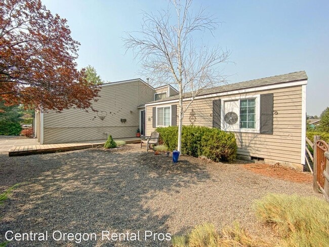 Building Photo - 3 br, 2 bath House - 61145 Ladera Road