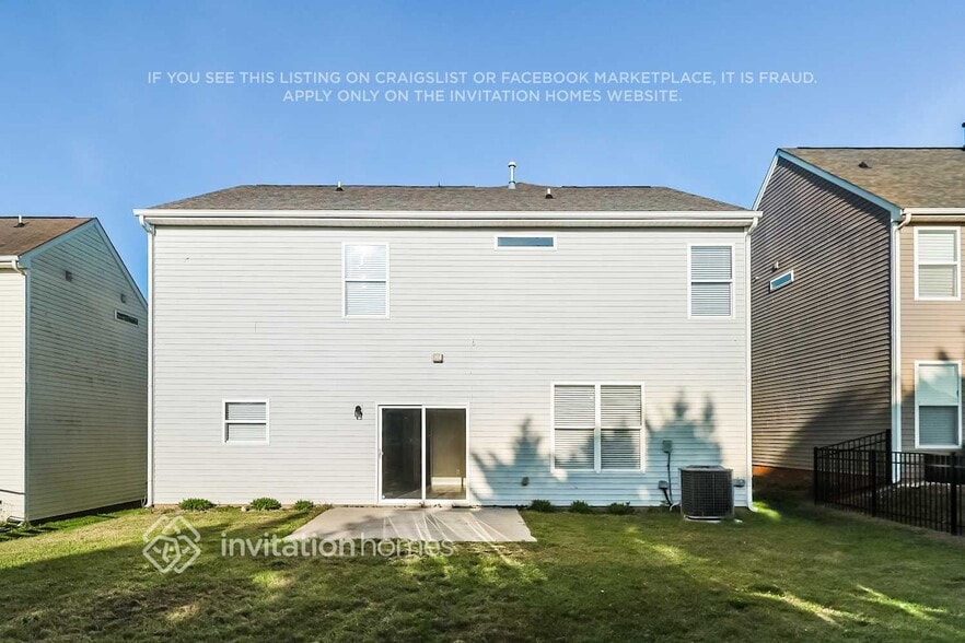 Building Photo - 16411 Austringer Pl