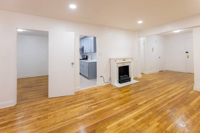 Building Photo - 131-11 Kew Gardens Rd