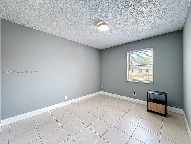 Building Photo - 2686 NW 60th Way