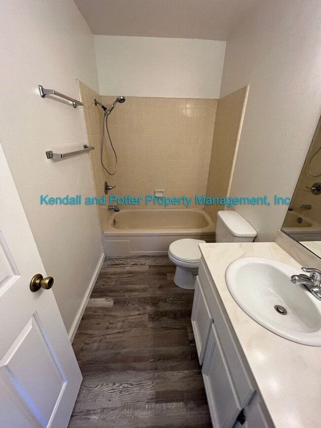 Building Photo - Madonna Vista Condo