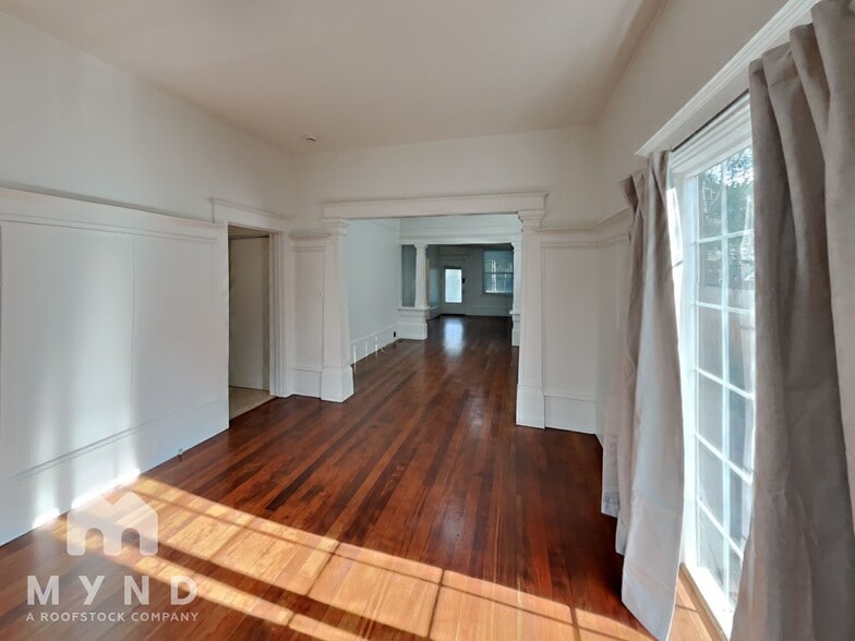 Building Photo - 2189 Colfax St