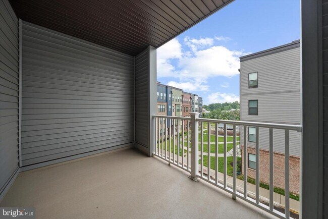 Building Photo - 14256 Newbrook Dr