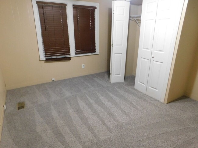 Building Photo - 2 Bedroom Home in El Dorado
