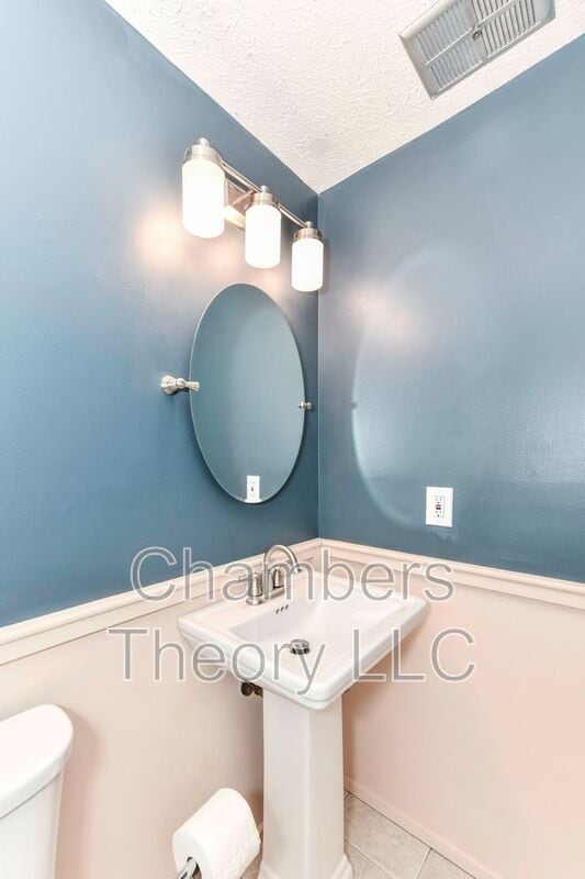 Building Photo - 1661 Fieldthorn Dr