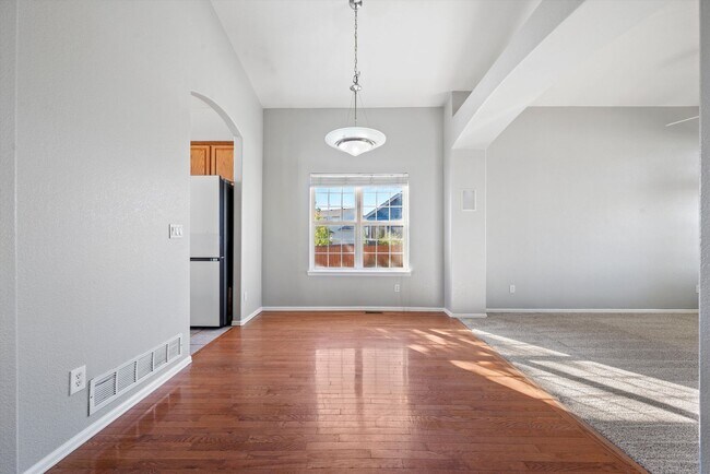 Building Photo - 2258 S Gibralter Way