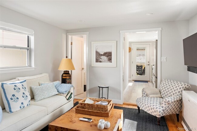 Primary Photo - 13 Tildean Ln