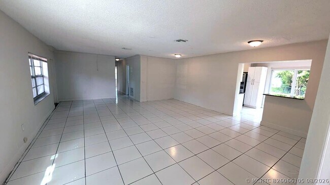 Building Photo - 801 NW 33rd Terrace