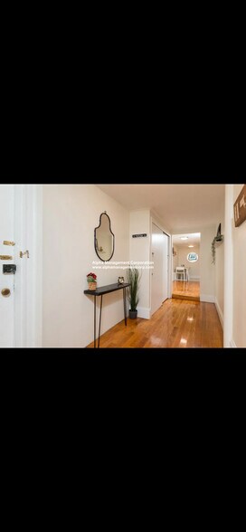 Building Photo - 208 Winthrop Rd