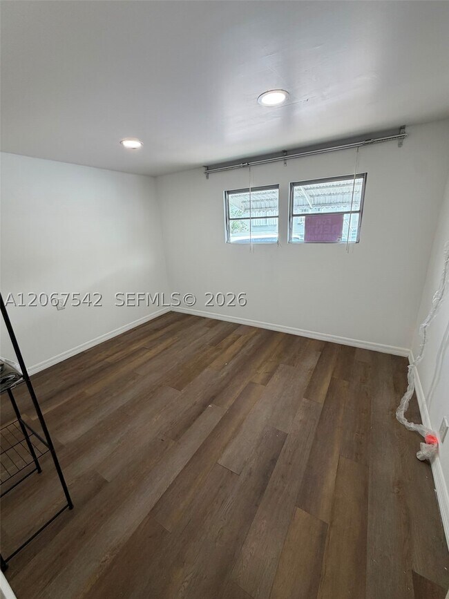 Building Photo - 8508 SW 16th St