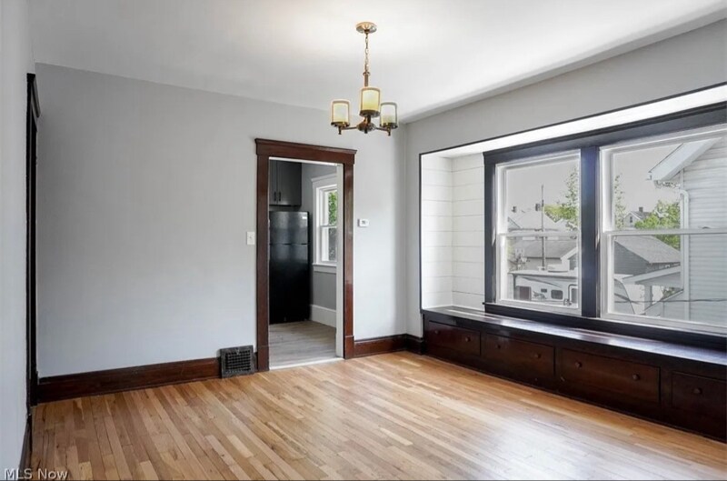 Building Photo - 4225 W 49th St