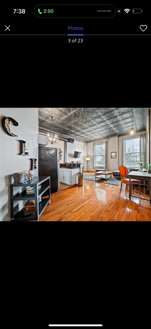 Building Photo - 408 W St Clair Ave