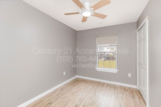 Building Photo - 203 Blueridge Ct