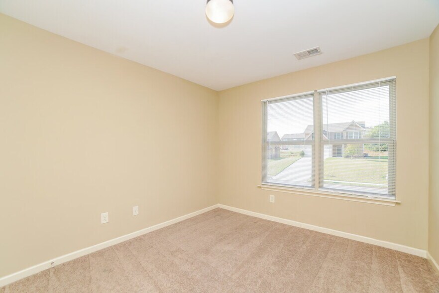 Building Photo - 67 Hamil Ct NW