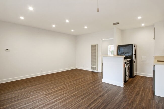 Interior Photo - 519 Hill St in Santa Monica!  Steps to Main St and the beach!