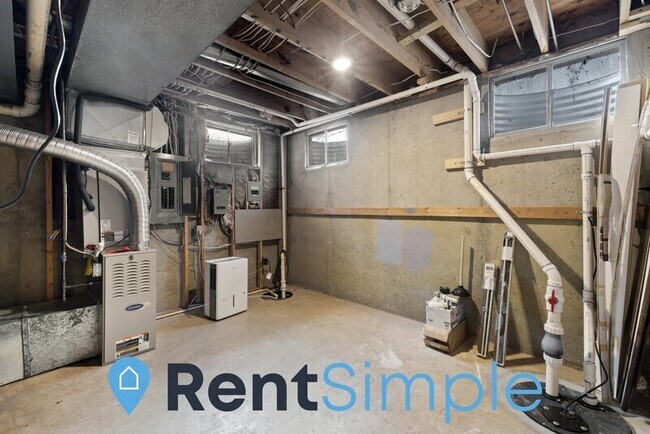 Building Photo - 3920 Bokel Dr