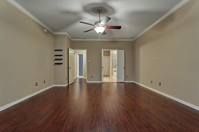 Building Photo - 8406 Oak Villa Ct