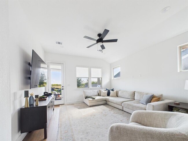 Building Photo - 7602 Bardstown Wy