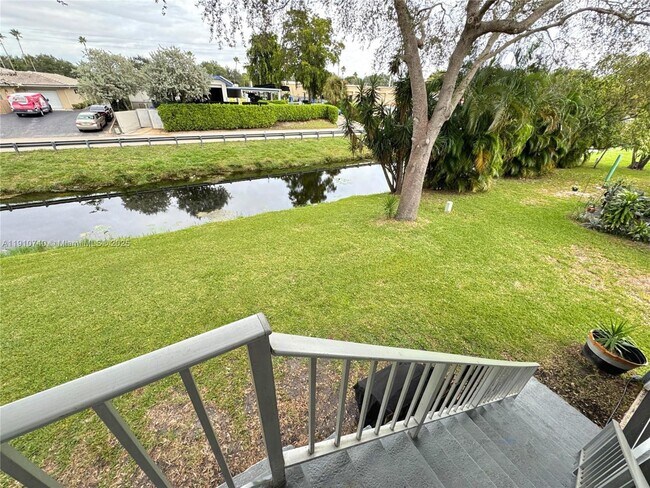 Building Photo - 10601 NW 45th St