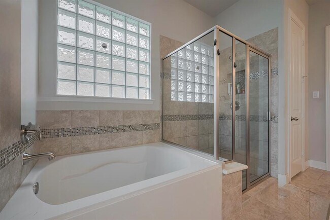 Building Photo - 4942 Thunder Creek Ln