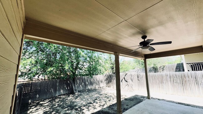 Building Photo - Beautiful 3 bedroom near Potranco!