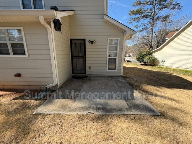 Building Photo - 1528 St Dunstans Rd