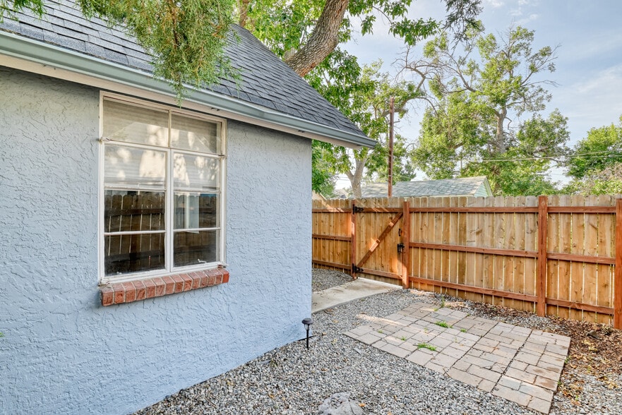 Building Photo - 431 N Franklin St