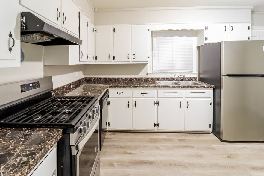 Building Photo - 433 Orchid Rd