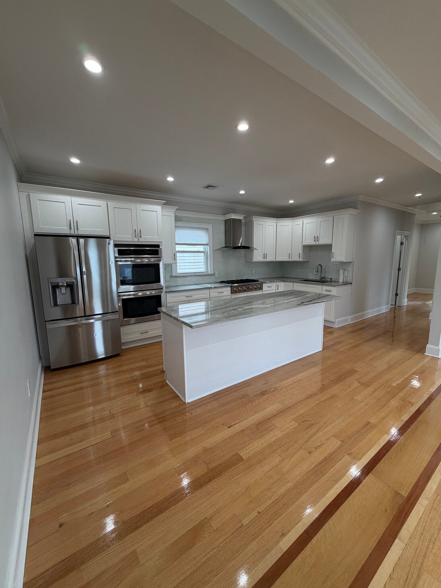 Building Photo - 27 Lyon St