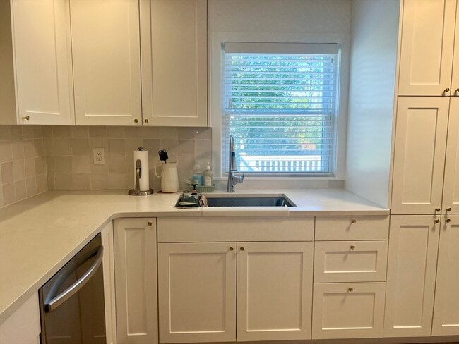 Building Photo - 113 Cambridge St