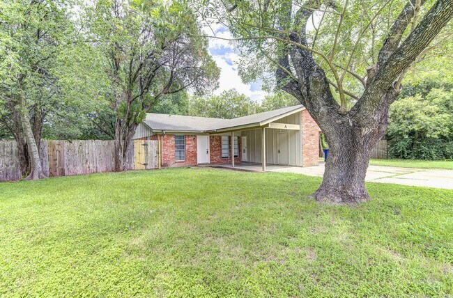 Building Photo - 5301 Indio Cir