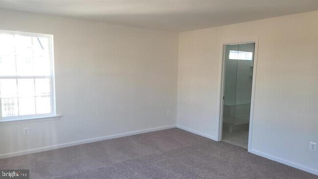 Building Photo - 9360 Seney Ln