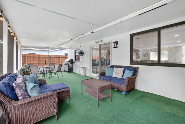 Building Photo - 407 SE 5th St