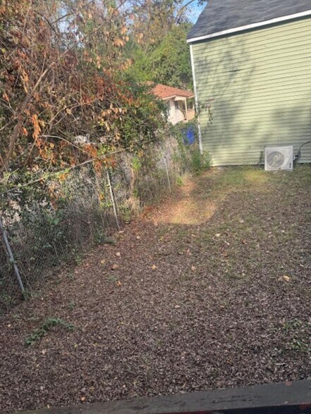 Building Photo - 2229 8th St