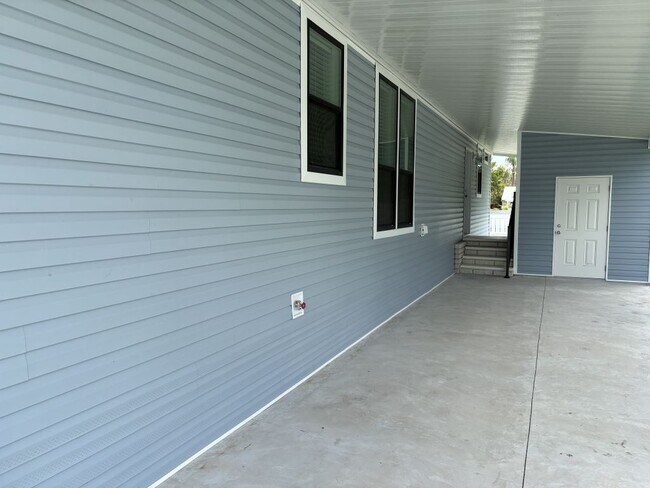Building Photo - 1643 Voyager Dr