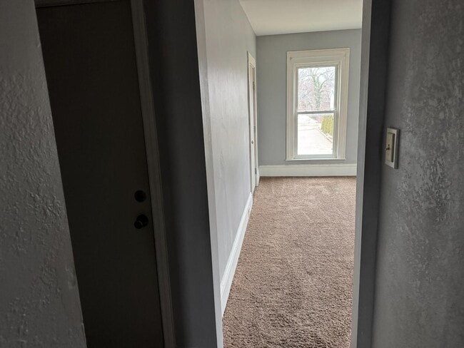 Building Photo - 10 State St