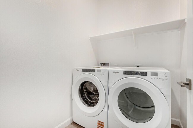 Building Photo - 17824 W Vogel Ave