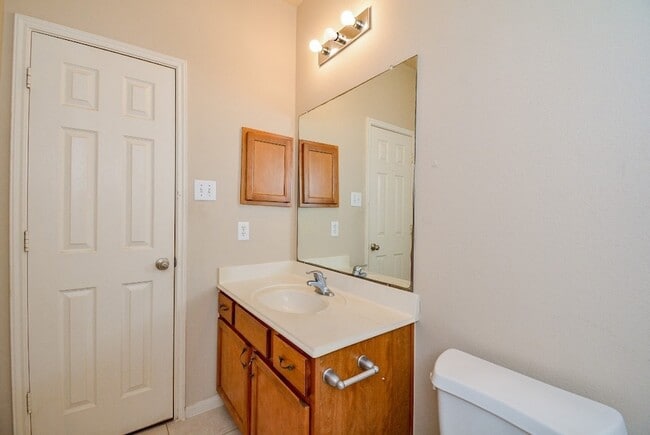 Building Photo - 4310 S Vineyard Mdw Ln