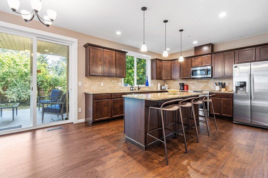 Building Photo - 2847 NE 178th St