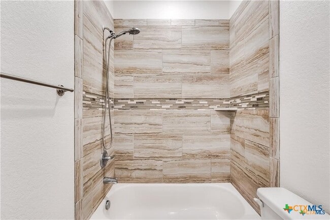 Building Photo - 3505 Abraham Dr