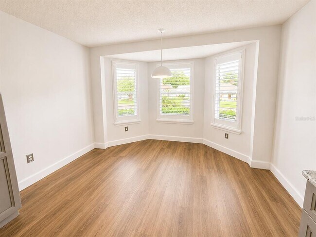 Building Photo - 1211 Cabella Cir