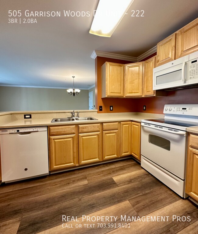 Building Photo - 505 Garrison Woods Dr