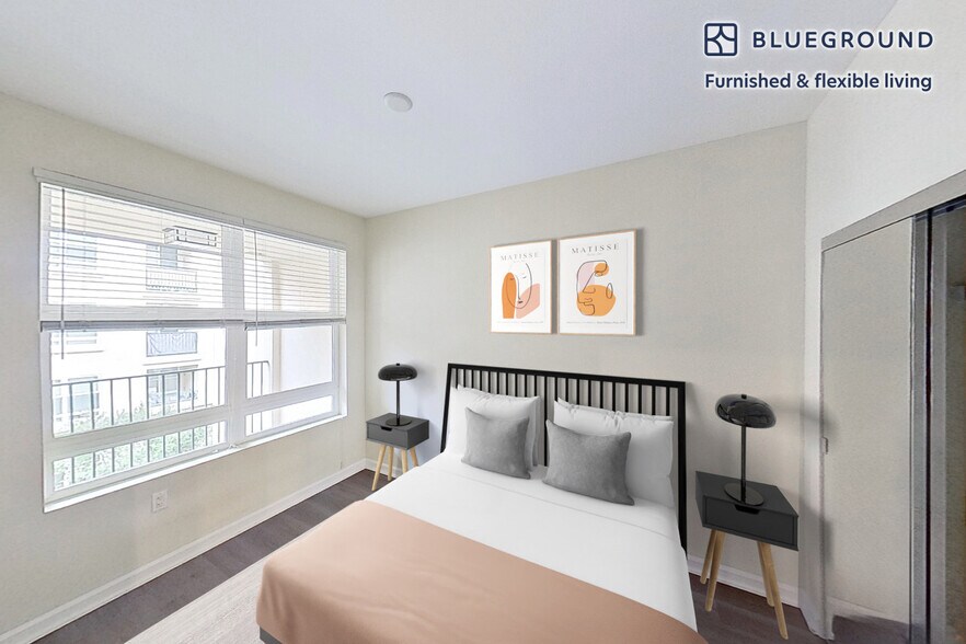 Building Photo - 1099 Admiral Ct