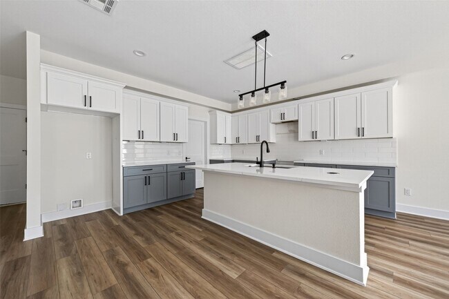 Building Photo - 12307 New Jordan Ln